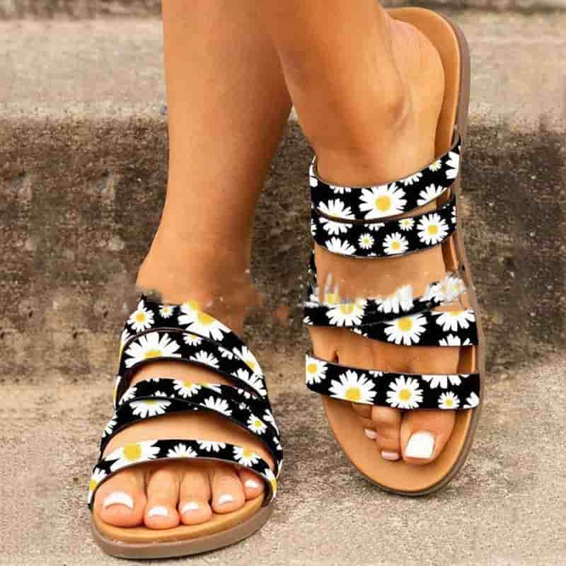 Flat Designed Print Beach Slippers